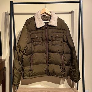 Guess down winter jacket 💦☔️